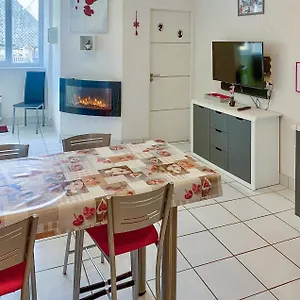 Beautiful In La Bourboule With Kitchen Appartement